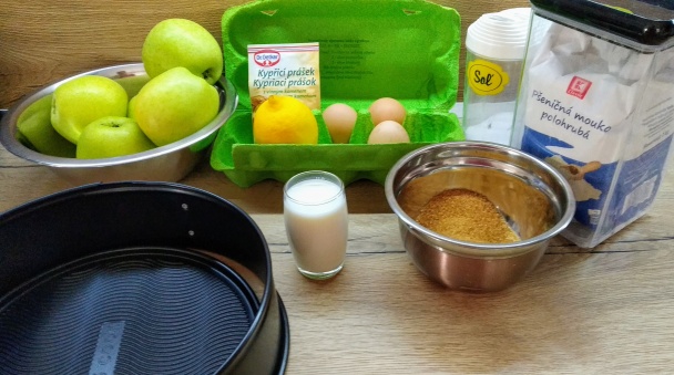 Jednoduchý jablkový koláč (fotorecept) - obrázok 1