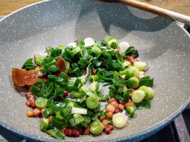 Cestoviny s medvedím cesnakom (fotorecept) - obrázok 2