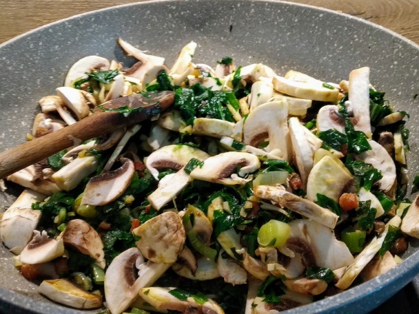 Cestoviny s medvedím cesnakom (fotorecept) - obrázok 5