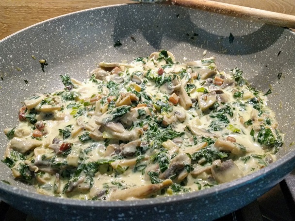 Cestoviny s medvedím cesnakom (fotorecept) - obrázok 7