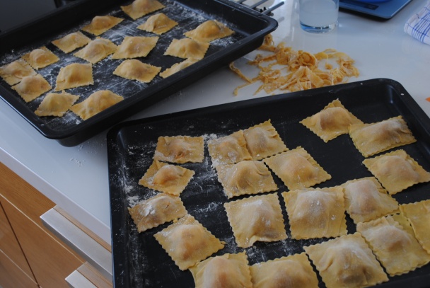 Ravioli so sušenými paradajkami a prosciuttom - obrázok 5