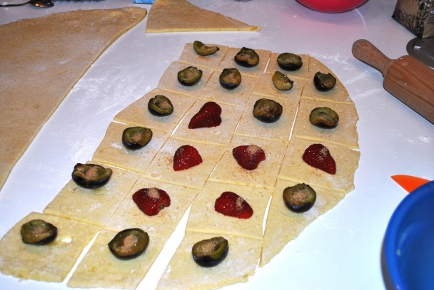 Jahodové špaldové knedličky s malinovou omáčkou (fotorecept) - obrázok 4