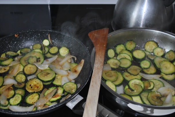 Cuketovo-paradajkové čatní  - obrázok 4