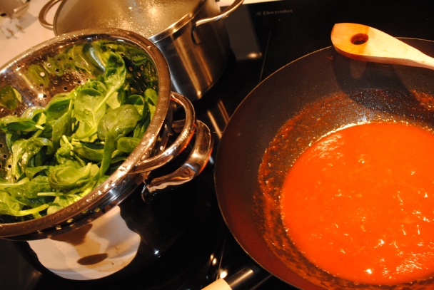 Paradajkové fettuccine s byvolov mozzarelou a špenátom (fotorecept) - obrázok 2