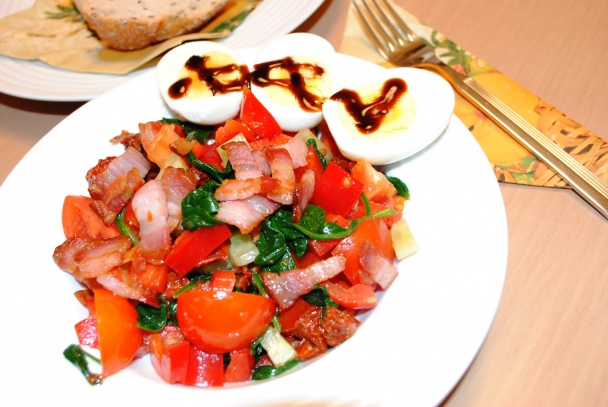 Jarný šalát s baby špenátom a slaninkou  - obrázok 3