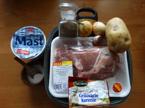 Dusené pliecko na cibuľke s mäkkými zemiakovými kolieskami (fotorecept) - obrázok 1