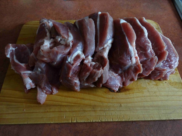 Dusené pliecko na cibuľke s mäkkými zemiakovými kolieskami (fotorecept) - obrázok 2