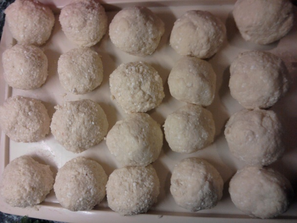 Tvarohové guľky s jahodami  - obrázok 4