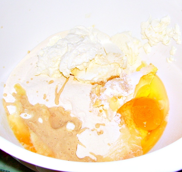 Tvarohový veľkonočný koláč - obrázok 1