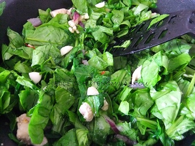 Penne s kuracím a špenátovo-gorgonzolovou omáčkou - obrázok 3