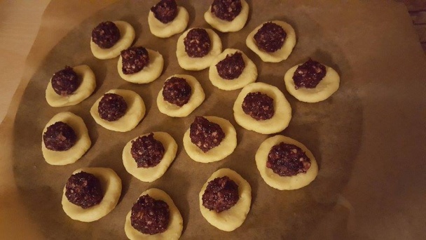 Pekanovo-orechové koláčiky s marcipánovou plnkou (fotorecept) - obrázok 4