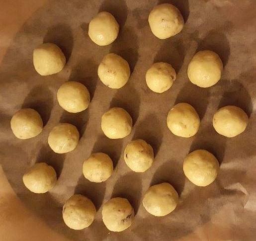 Pekanovo-orechové koláčiky s marcipánovou plnkou (fotorecept) - obrázok 5