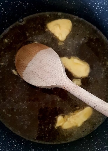 Bavorské fašiangové Nonnenpfürzle s vanilkovou omáčkou (fotorecept) - obrázok 1