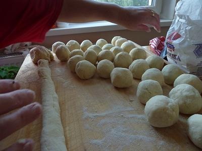 Plnené šúľance a slivkové knedlíčky - obrázok 3