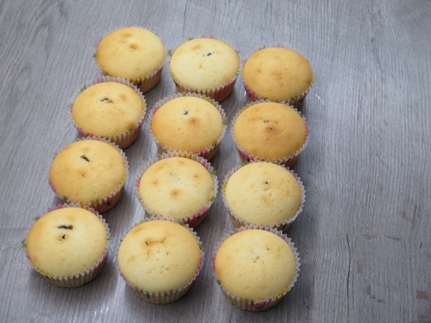 Veľkonočné vanilkové cupcaky (videorecept) - obrázok 2