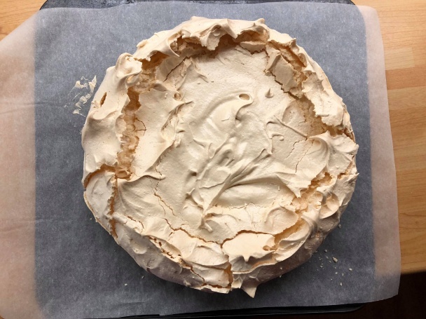 Pavlova torta s citrónom, levanduľou a medom (fotorecept) - obrázok 1