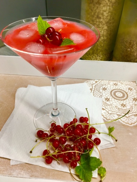 Ríbezľovo-malinový likér - obrázok 2