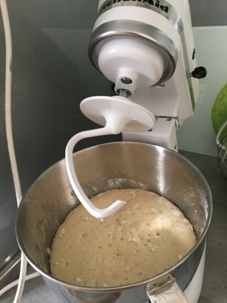 Dokonalé kysnuté jablkové slimáky s karamelovou omáčkou (fotorecept) - obrázok 1