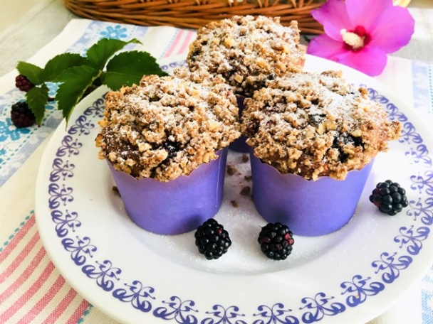 Celozrnné ovocné muffiny s chrumkavou voňavou posýpkou (fotorecept) - obrázok 6