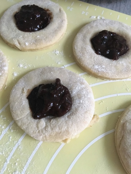 Kuchončeky - jednoduché koláčiky so slivkovým lekvárom (fotorecept) - obrázok 2