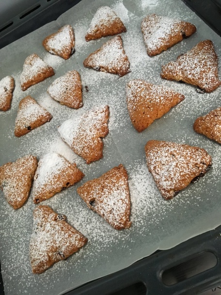 Lahodné nielen vianočné medové trojuholníčky - obrázok 2