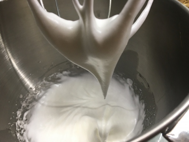 Matcha makrónky s malinovou a čoko-pepermintovou ganache - obrázok 2