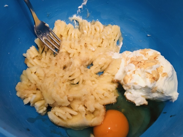 Expresné voňavé banánové muffiny s malinami (fotorecept) - obrázok 2