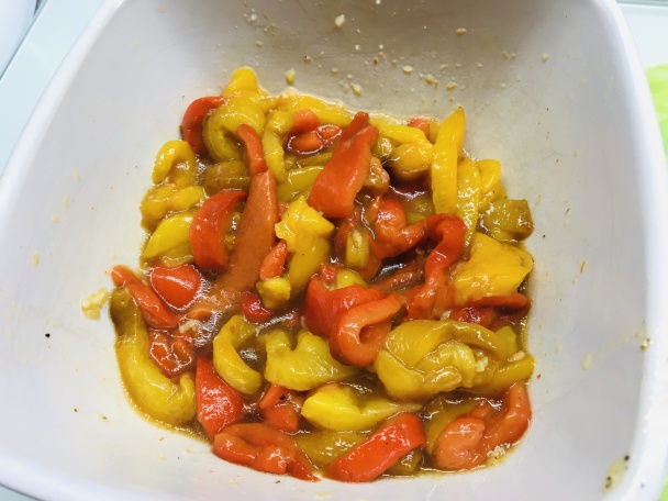 Výborný šalát z pečenej papriky (fotorecept) - obrázok 4