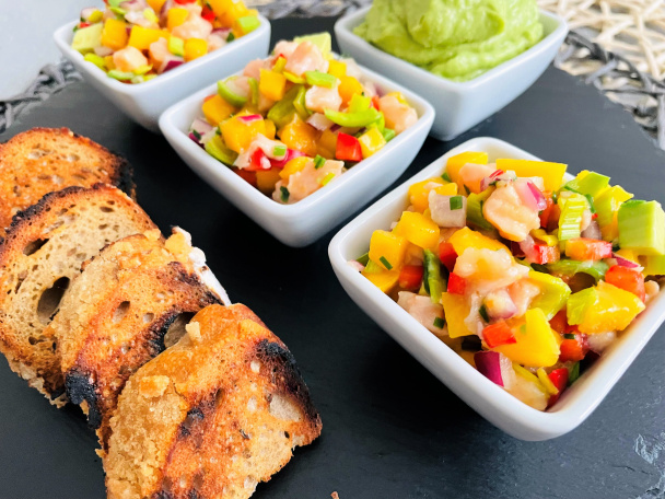 Ceviche z lososa s mangom, avokádom a citrusovou zálievkou - obrázok 3