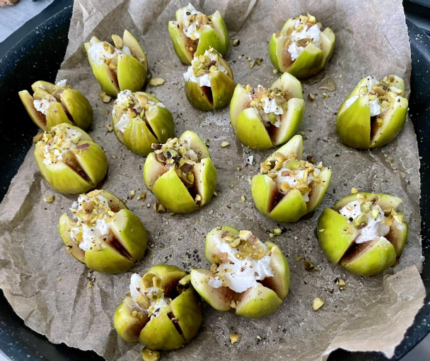 Zapekané figy s medom, pistáciami a kozím syrom (fotorecept) - obrázok 2