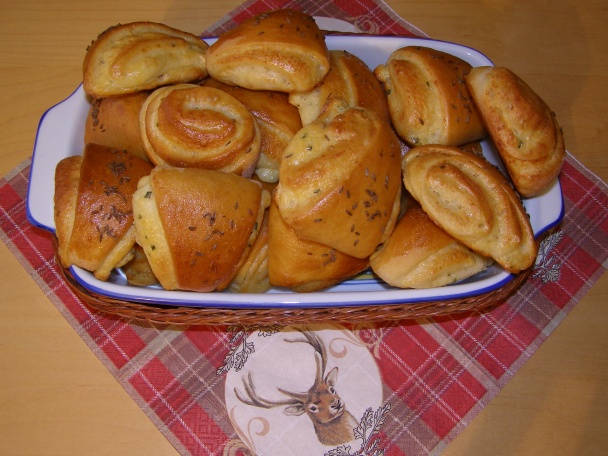 Bryndzové kysnuté koláčiky - obrázok 7