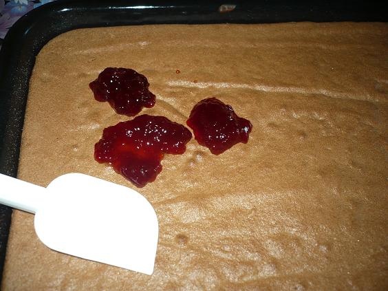 Jahodový zákusok s bielou čokoládou - obrázok 1