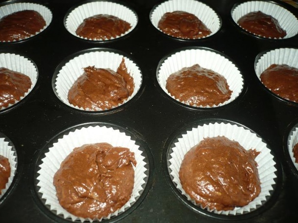 Cuketové muffiny s marcipánom - obrázok 1