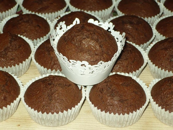 Cuketové muffiny s marcipánom - obrázok 2