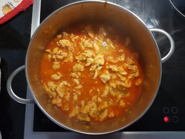 Kurací paprikáš s cestovinami (fotorecept) - obrázok 2