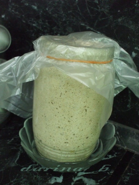 Viaczrnný kváskovo-ražný chlieb z formy (fotorecept) - obrázok 2