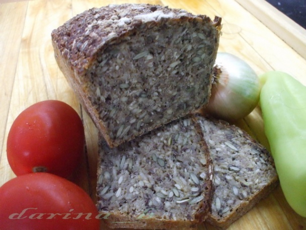 Viaczrnný kváskovo-ražný chlieb z formy (fotorecept) - obrázok 9