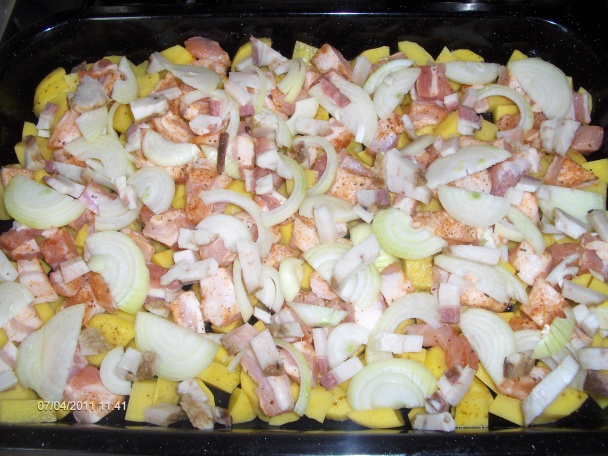 Zapekané zemiaky s mäsom na spôsob živánskej (fotorecept) - obrázok 3