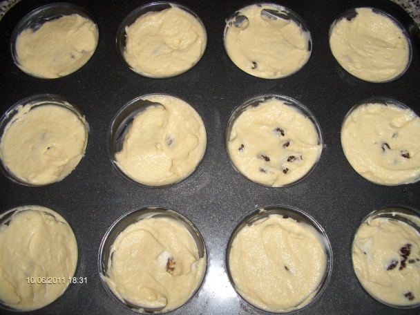 Muffiny s čokoládou a hrozienkami (fotorecept) - obrázok 8