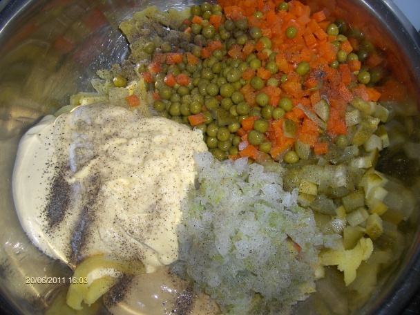 Klasický zemiakový šalát (fotorecept) - obrázok 4