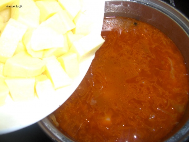 Kapustová polievka s klobásou (fotorecept) - obrázok 5