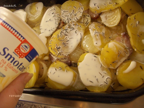 Prekladané zemiaky s pečenou krkovičkou (fotorecept) - obrázok 4