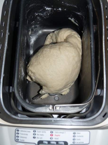 Dvojfarebná vianočka z domácej pekárne (fotorecept) - obrázok 3