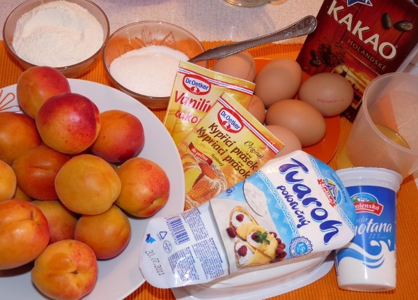 Tvarohový koláč s marhuľami (fotorecept) - obrázok 1