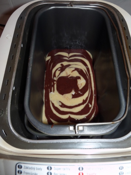 Mramorový koláč z pekárničky (fotorecept) - obrázok 9