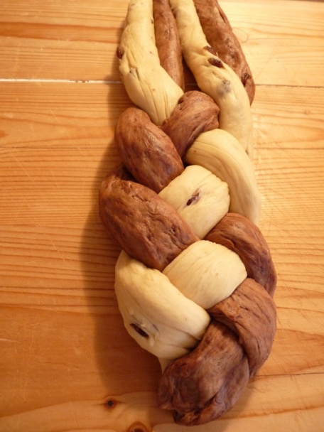 Domáca dvojfarebná vianočka (fotorecept) - obrázok 12