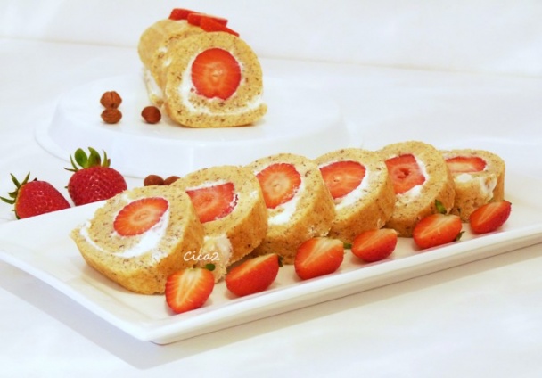 Jahodová roláda s lieskovcami (fotorecept) - obrázok 16