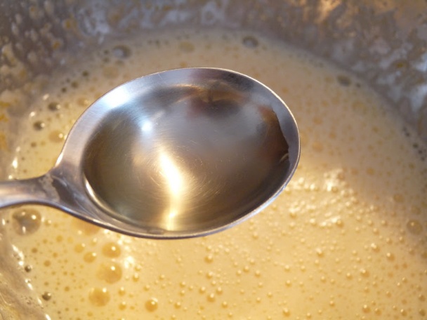 Černicovo-slivkový koláč s posýpkou (fotorecept) - obrázok 3