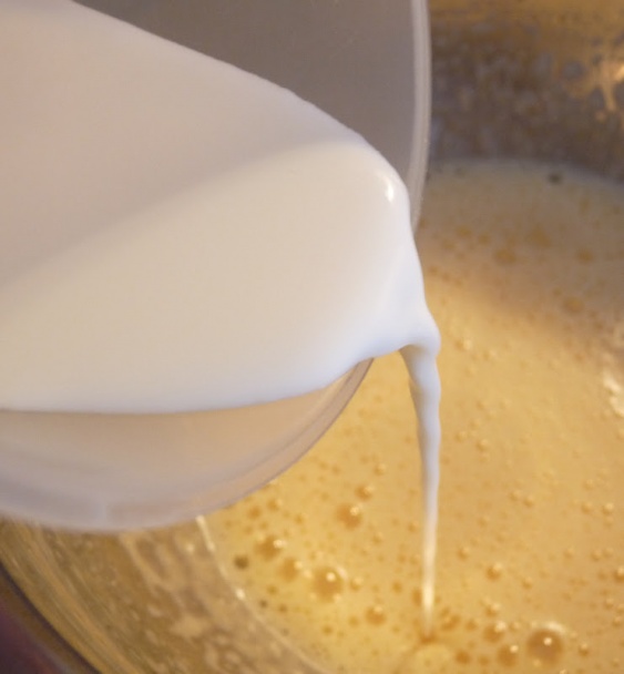 Černicovo-slivkový koláč s posýpkou (fotorecept) - obrázok 4