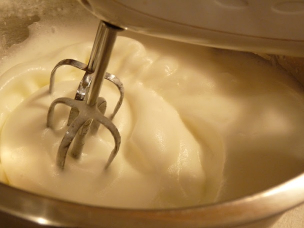 Ovocný koláč s lieskovcami (fotorecept) - obrázok 1